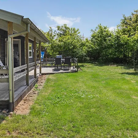 Lovely In With Kitchen Holiday home *